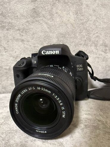 RAF: Canon eos 750d fotoparatı. Ideal veziyyetde, hec bir problemi yoxdu