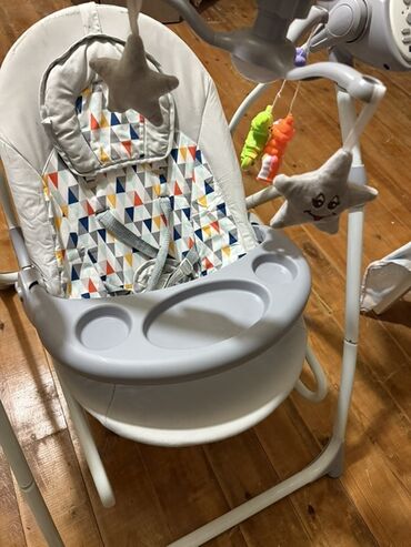 Beşiklər: Oğlan və qız üçün, İşlənmiş, Beşik, Yellənmə mexanizm ilə — 5