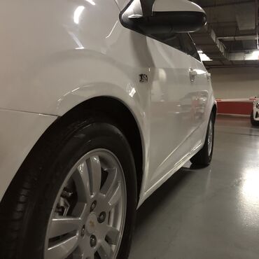 Chevrolet: Chevrolet Aveo: 1.4 l | 2012 il 290000 km Sedan — 2