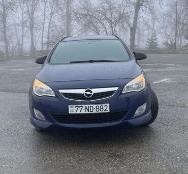 rəngli isiqlar: Opel Astra: 1.7 л | 2011 г. | 264000 км Седан