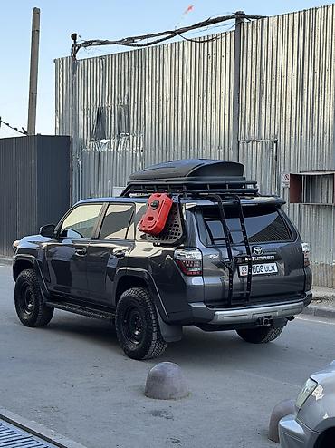 Toyota 4Runner: 2021 г., 4 л, Автомат, Бензин, Внедорожник