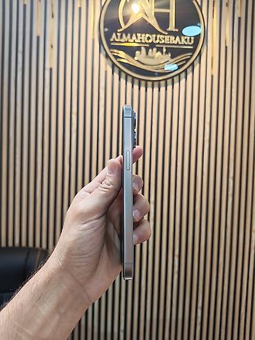 adaptırlar: IPhone 15 Pro Max, 256 GB, Natural Titanium, Zəmanət, Simsiz şarj, Face ID — 4