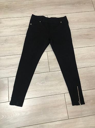 Другая женская одежда: Юбки джинсы штаны пиджаки шарфы . Размеры разные . Цена — 5