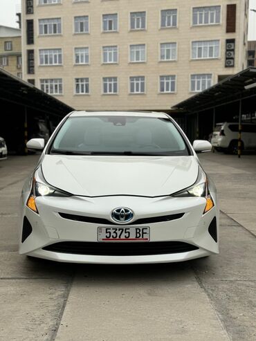 Toyota: Toyota Prius: 2017 г., 1.8 л, Вариатор, Гибрид, Хэтчбэк