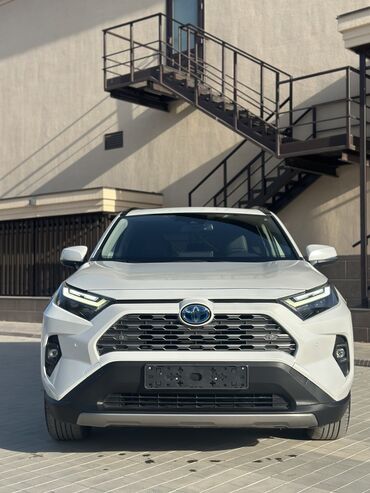 Toyota: Toyota RAV4: 2023 г., 2.5 л, Автомат, Гибрид, Внедорожник — 2