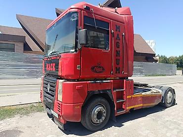 Тягачи: Тягач, Renault, 2002 г. — 4