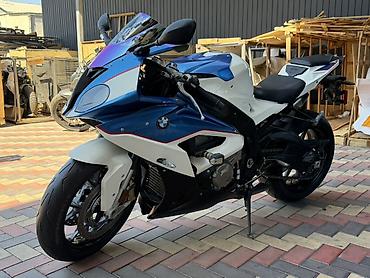 bmw s1000: BMW S1000RR — спортбайк литрового класса в фирменной — 4