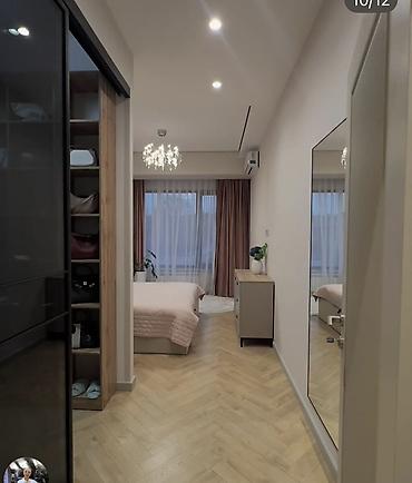Спальные гарнитуры: Продается 2 ком кв.(переделенная на 3 студии ) 80 кв.м. Адрес; Шота — 2