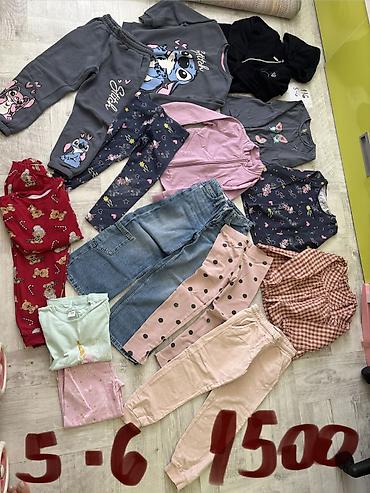 ps obuca: Paket garderobe za devojcicu velicina 5-6 — 1