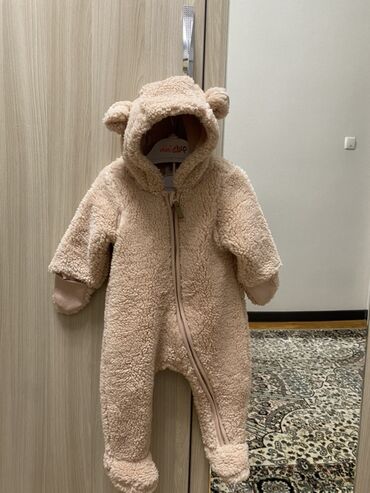 ортопедические босоножки детские: Детский утеплённый комбинезон H&M - Размер: EUR 62 (US 3M; указан