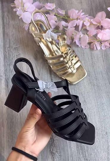 solo obuca baletanke: Prelepe zenske sandale NOVO!
36-41

2390 din

🌹 Odmah dostupno 🌹 — 1