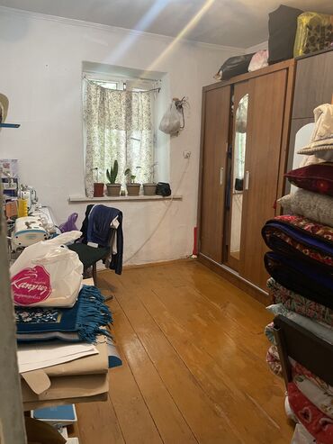 дом продажа кызыл аскер: 50 м², 4 комнаты, Старый ремонт Кухонная мебель