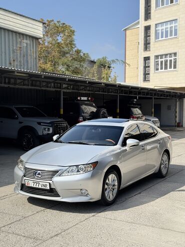 повторители поворотника: Lexus ES: 2014 г., 2.5 л, Вариатор, Гибрид, Седан