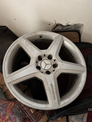 диски 139: Куйма Дисктер R 18 AMG, Комплект, тешиктери - 5