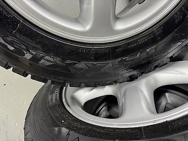 Шины и диски: Комплект зимних колес Toyota на оригинальных литых дисках. - Диски — 4