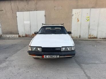 срочно продаю форд транзит: Mazda 626: 1983 г., 2 л, Механика, Бензин, Хетчбек