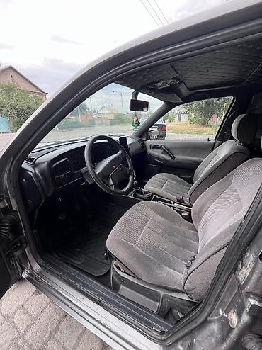 Volkswagen: Volkswagen Passat: 1988 г., 1.8 л, Механика, Газ, Универсал — 12