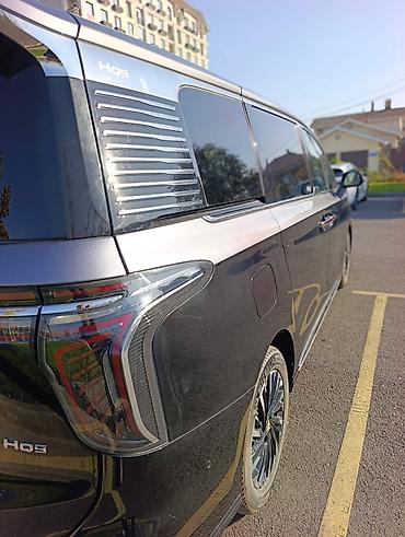 Другие автомобили: Премиум класс Минивэн Hongqi HQ9 📆 Год: 2023 11 🚙 Комплектация — 25