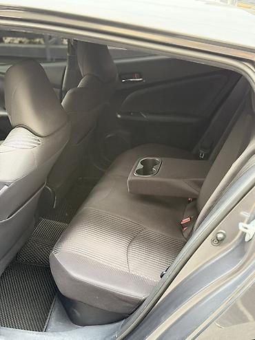 Toyota: Toyota Prius: 2016 г., 1.8 л, Вариатор, Гибрид, Хэтчбэк — 8