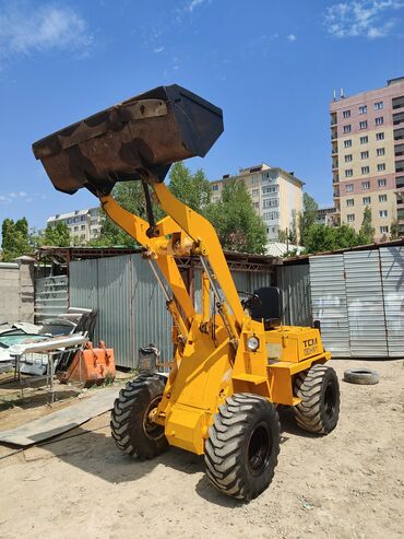 купить фронтальный погрузчик в лизинг: Жүктөгүч, 2005 г., Дөңгөлөктүү, Сузгу