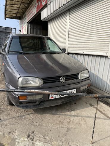 Volkswagen: Volkswagen Golf: 1994 г., 1.6 л, Механика, Бензин, Хэтчбэк