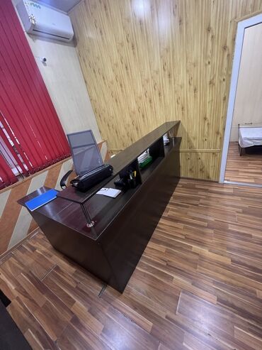 документ сканеры для проекторов презентеры: Стойка ресепшн/администратора Размеры: 2.1*1.1*1.1 - Форма: угловая
