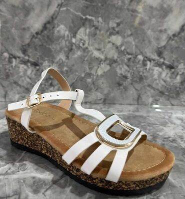 Sandale: Sandale — 1
