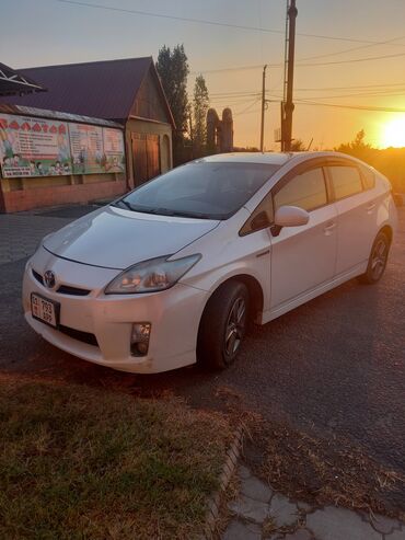 Toyota: Toyota Prius: 2011 г., 1.8 л, Автомат, Гибрид, Хэтчбэк