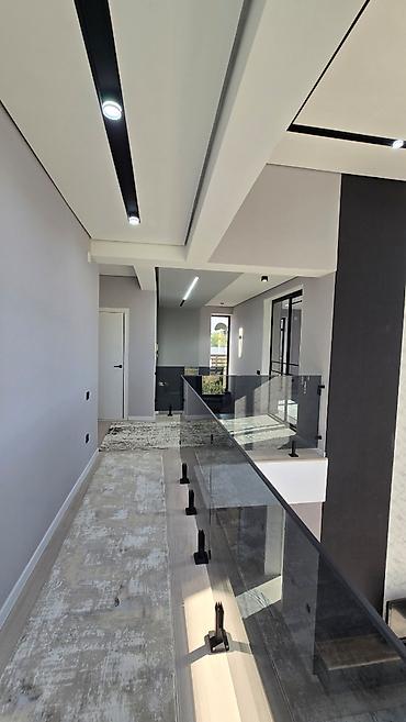 Продажа коттеджей и домов: 6 комнат и более, 350 м², 5 соток, Бишкек, Собственник — 25