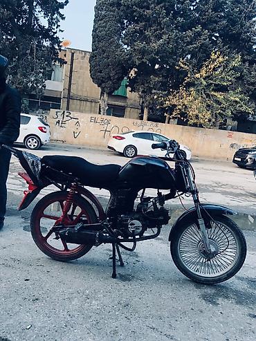 w210 yay: KUBERD markalı kiçik həcmli benzinli motosiklet. Xüsusiyyətlər: - Tək — 3