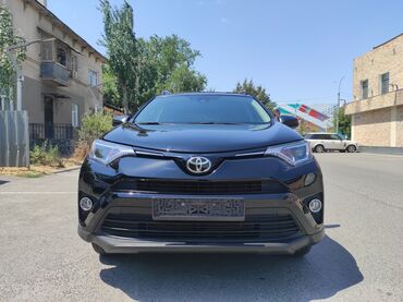 Toyota: Toyota RAV4: 2018 г., 2.5 л, Автомат, Бензин, Кроссовер