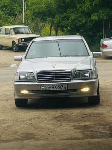 автозапчасти на мерседес: Mercedes-Benz 240: 2.4 l | 1999 il Sedan