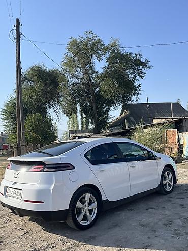 byd e2 2025: Chevrolet Volt: 2014 г., 1.4 л, Автомат, Гибрид, Хэтчбэк — 6