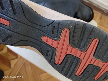 Çəkmələr: Qış çəkmələri - Rəng: qara (altlıq bej rəngli) - Material: yumşaq üst — 7