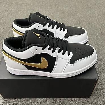 Кроссовки и спортивная обувь: Кроссовки Nike Air Jordan 1 Low - Низкий силуэт на шнуровке — 4