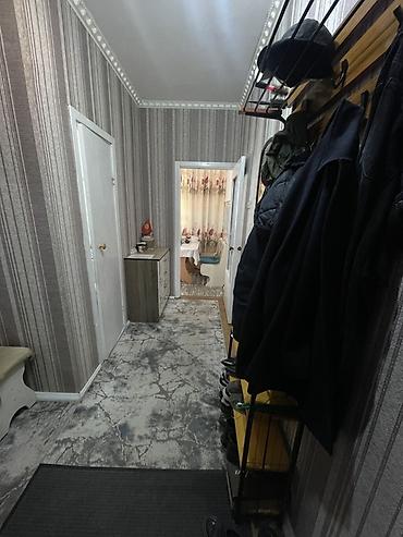 квартира 6 комнат: 1 комната, 35 м², 105 серия, 9 этаж, Косметический ремонт — 7