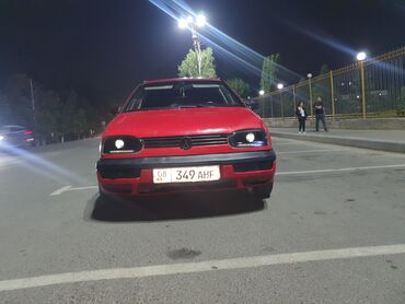 работа со своим авто: Компактный красный хэтчбек Volkswagen Golf III 1.8 моно гидрач, билед