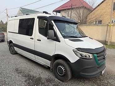 Легкий грузовой транспорт: Легкий грузовик, Mercedes-Benz — 2