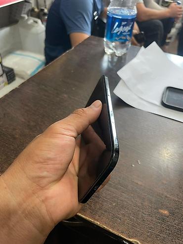 aple iphone 5: Смартфон Apple iPhone (черный) - Корпус: матовый черный, плоские — 4