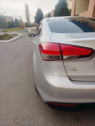 Kia: Kia K3: 1.6 l | 2017 il Sedan — 4