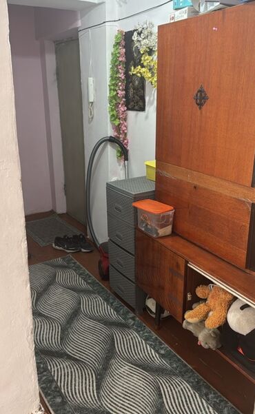 разделитель комнаты: 1 комната, 36 м², Индивидуалка, 2 этаж, Старый ремонт