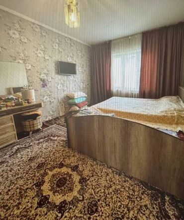 1 комнатные квартиры в бишкеке продажа: 2 бөлмө, 55 кв. м, 105-серия, 3 кабат, Эски ремонт