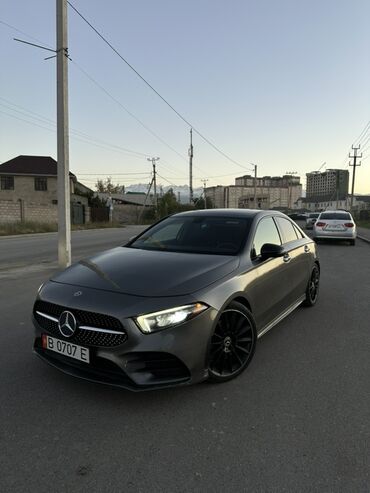Mercedes-Benz: Mercedes-Benz A-class: 2019 г., 2 л, Автомат, Бензин, Седан