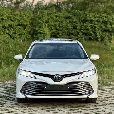 Toyota: Toyota Camry: 2018 г., Седан