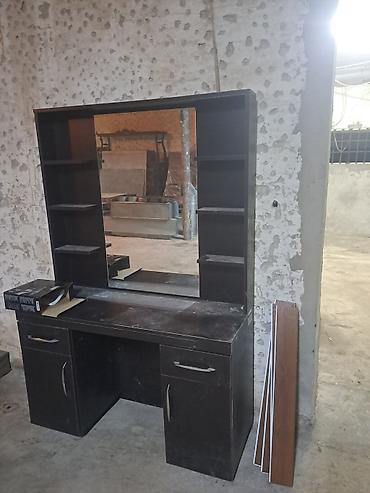Salon, tibbi mebel: Salon üçün iki ədəd mebel stendi - Model: Güzgülü iş stansiyası dəsti — 2