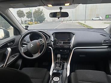 mini cross: Mitsubishi Eclipse Cross – gümüş rəngli kompakt krossover. Texniki və — 4