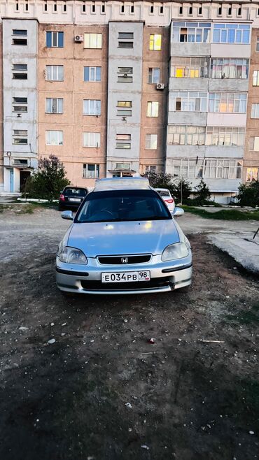 Honda: Honda Civic: 1998 г., 1.5 л, Автомат, Бензин, Седан