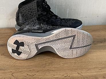 armour: Мужские кроссовки, 39, Under Armour, Б/у, цвет - Черный, Самовывоз, Платная доставка — 3