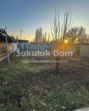 Продажа коттеджей и домов: 🏠Продается дом в с. Сокулук 🟡Комнаты: 4 🟡Участок: 8 соток 🟡Отопление — 6