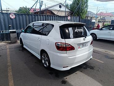 Toyota: Toyota Ipsum: 2003 г., 2.4 л, Газ, Минивэн — 5